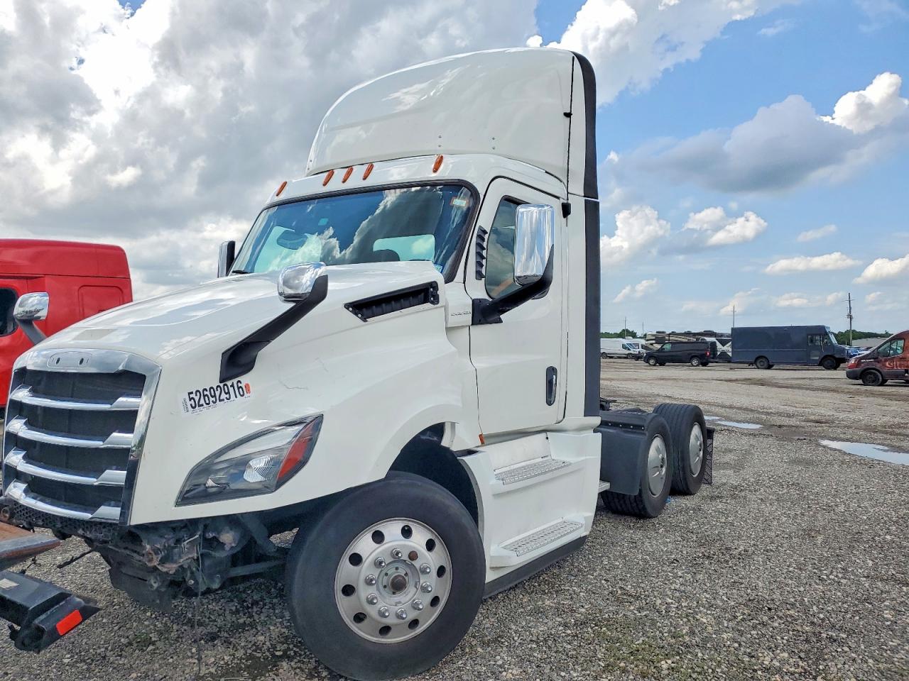 2018 FREIGHTLINER All other VIN 3AKJHLDV9JSJL6029 photo 2