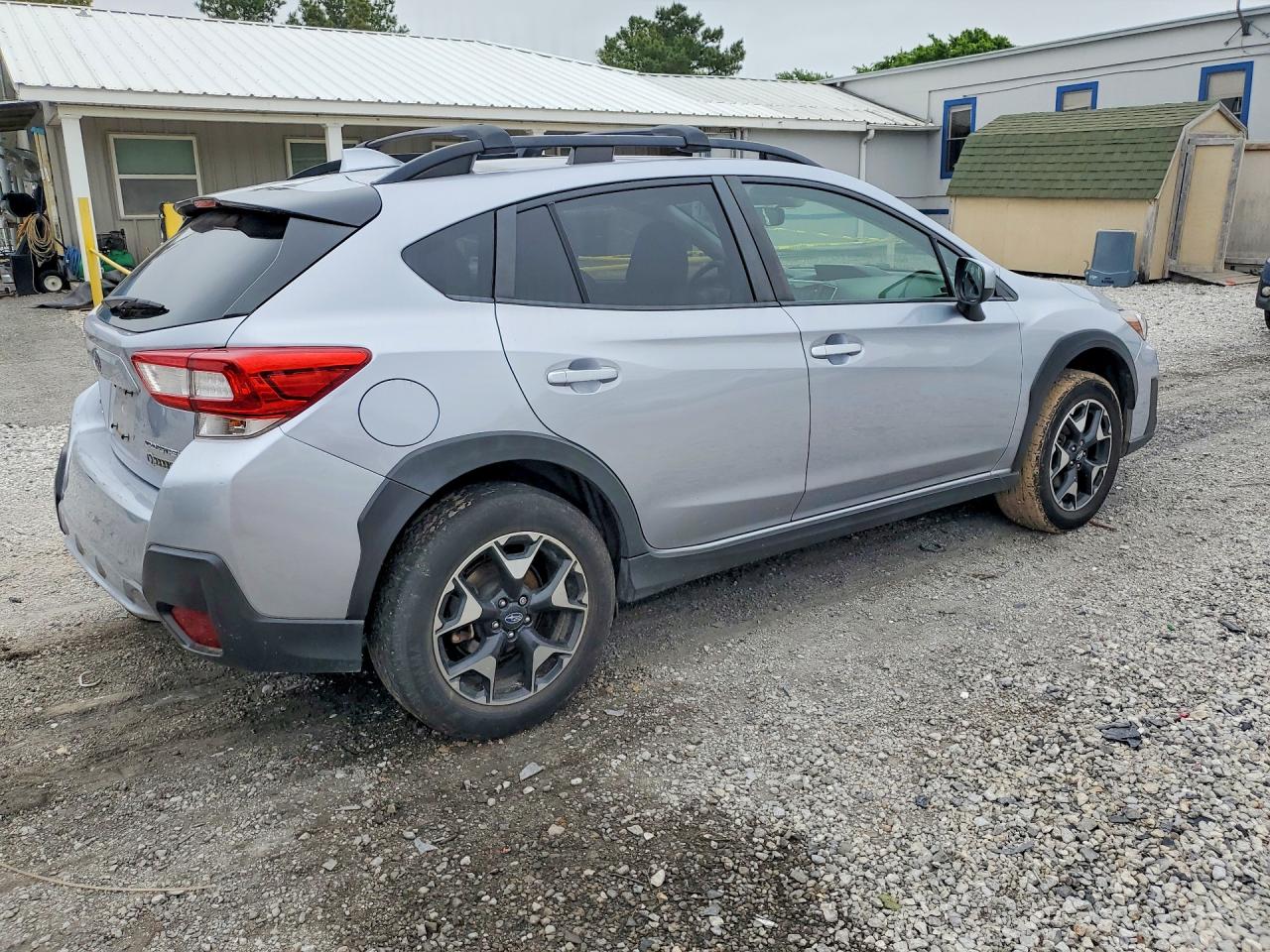 2019 Subaru Crosstrek VIN JF2GTAEC5K8305188 photo 3
