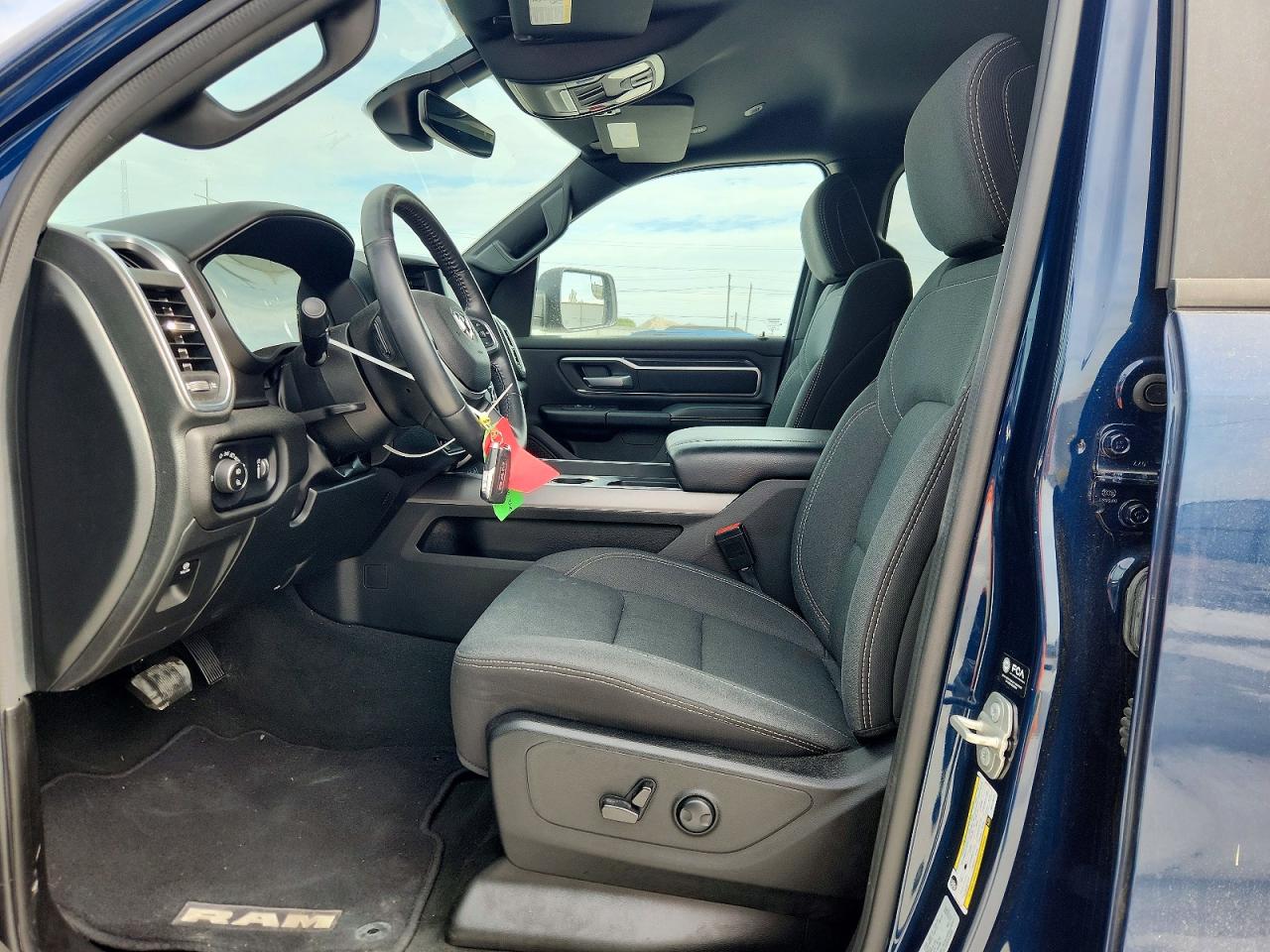 2024 RAM 1500 VIN 1C6RREFTXRN113019 photo 7