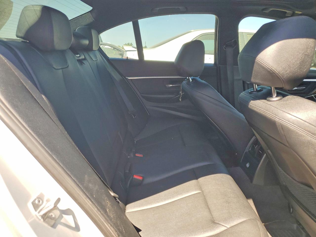 2017 BMW 3 series VIN WBA8D9G35HNU61556 photo 10