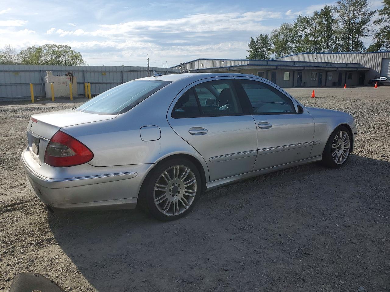 2007 Mercedes-Benz E-class VIN WDBUF56X87B031642 photo 3