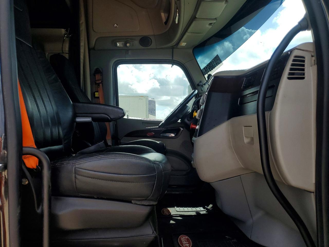 2020 PETERBILT All other VIN 1XPBDP9X8LD669375 photo 5