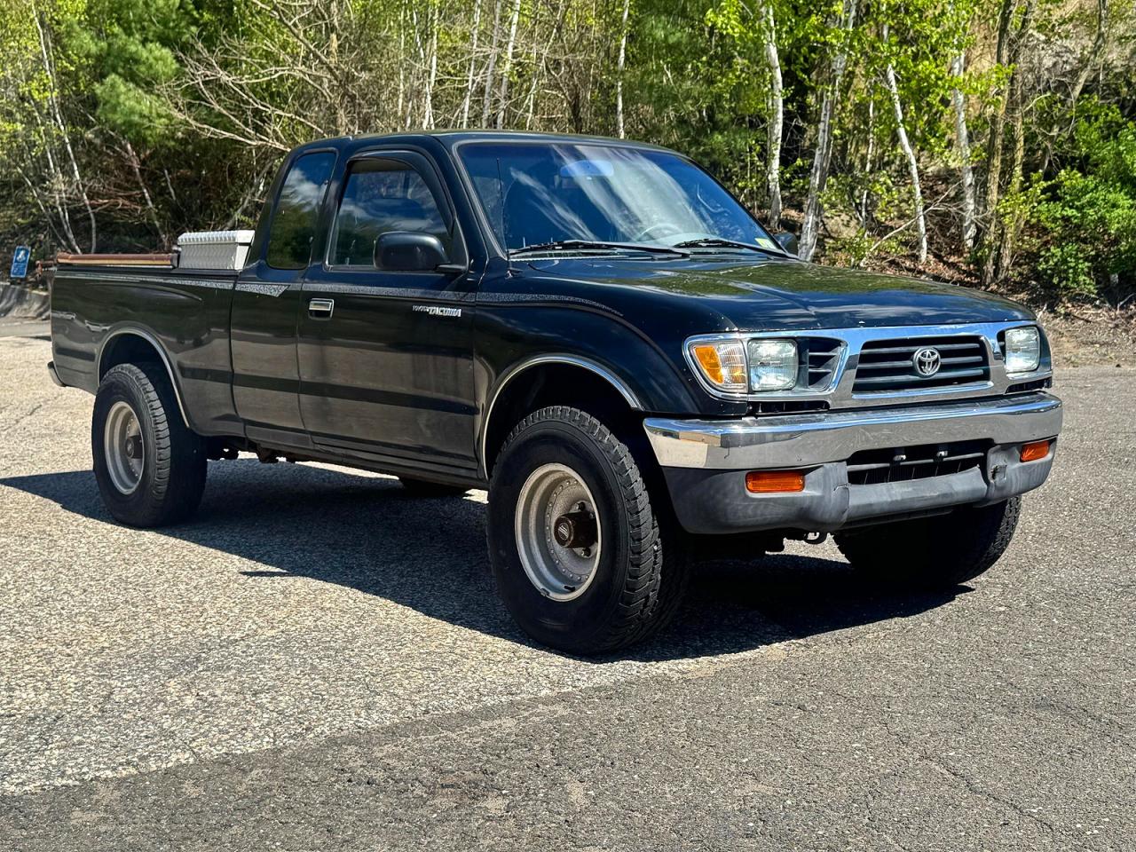 1996 Toyota Tacoma VIN 4TAWN72NXTZ150044 photo 2