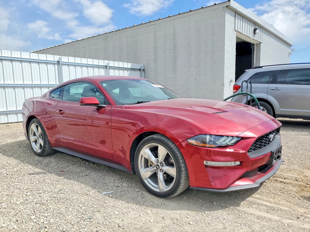 2018 Ford Mustang VIN 1FA6P8TH4J5181216 photo 4