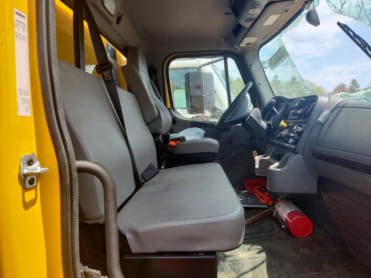 2024 FREIGHTLINER All other VIN 3ALACXFC5RDVA5655 photo 11