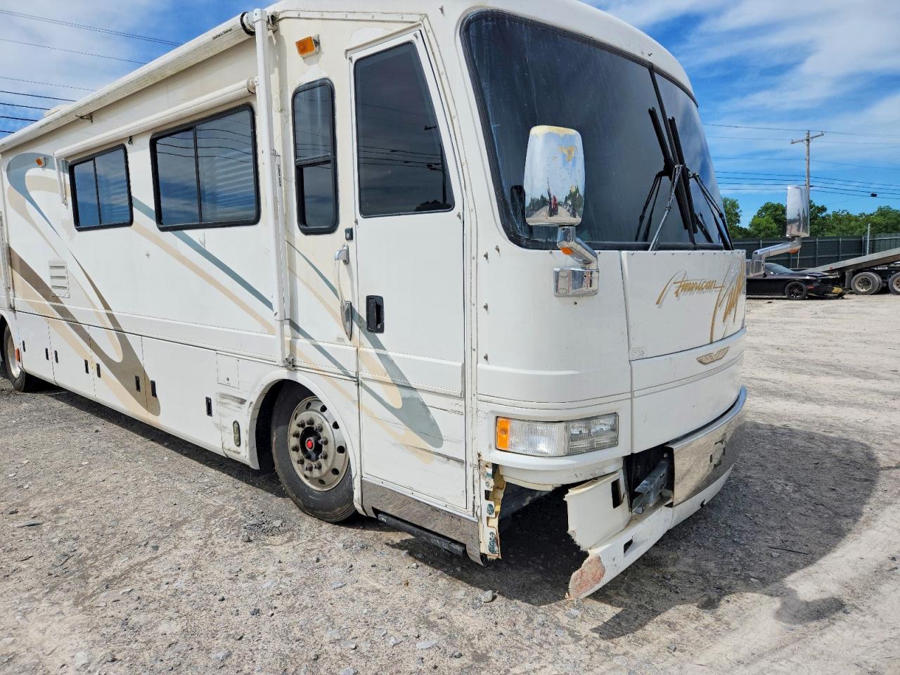 2000 SPARTAN Diamond VIN 4VZBN2499YC034378 photo 9