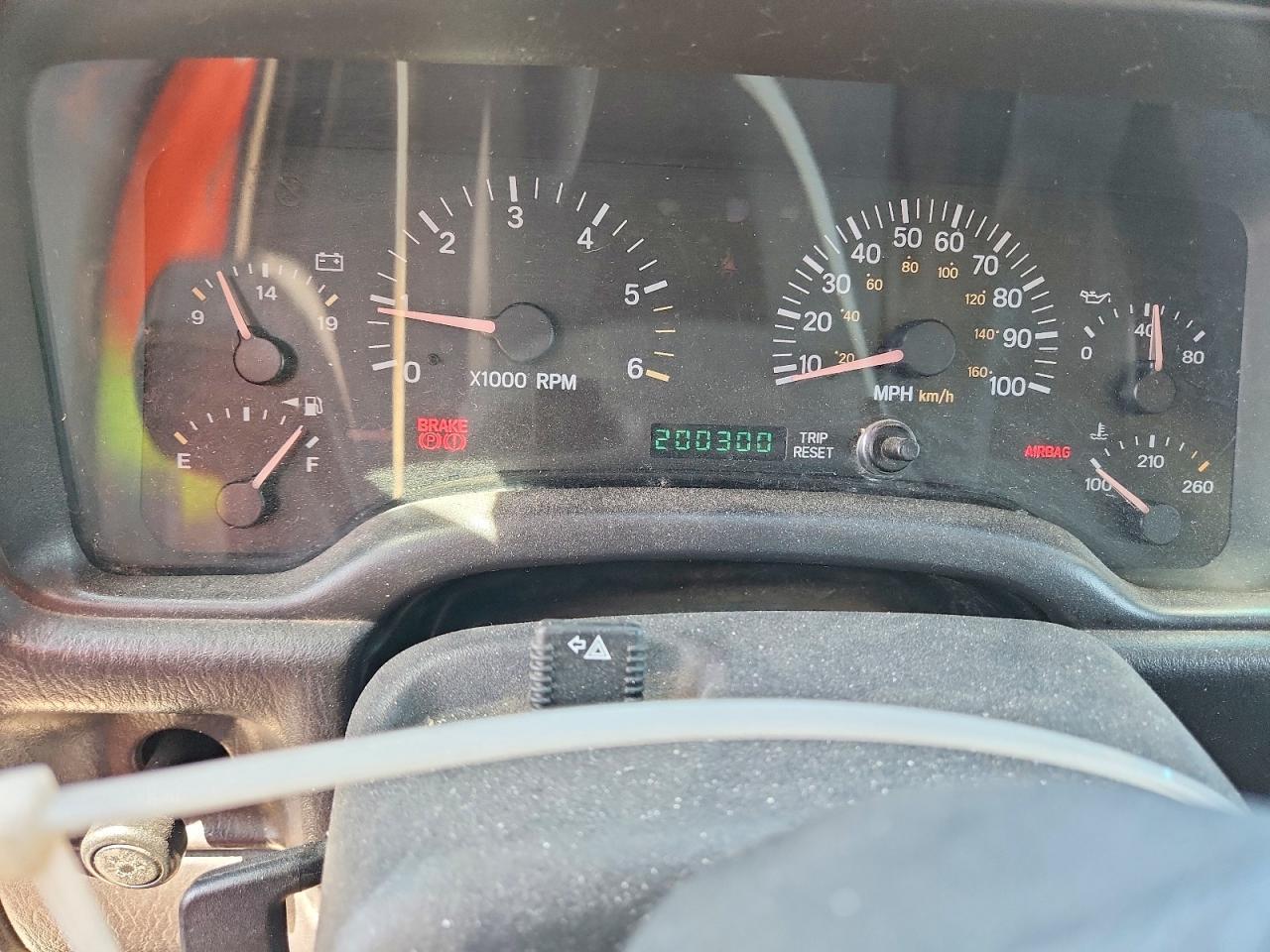2000 Jep Cherokee VIN 1J4FT48S6YL167370 photo 9