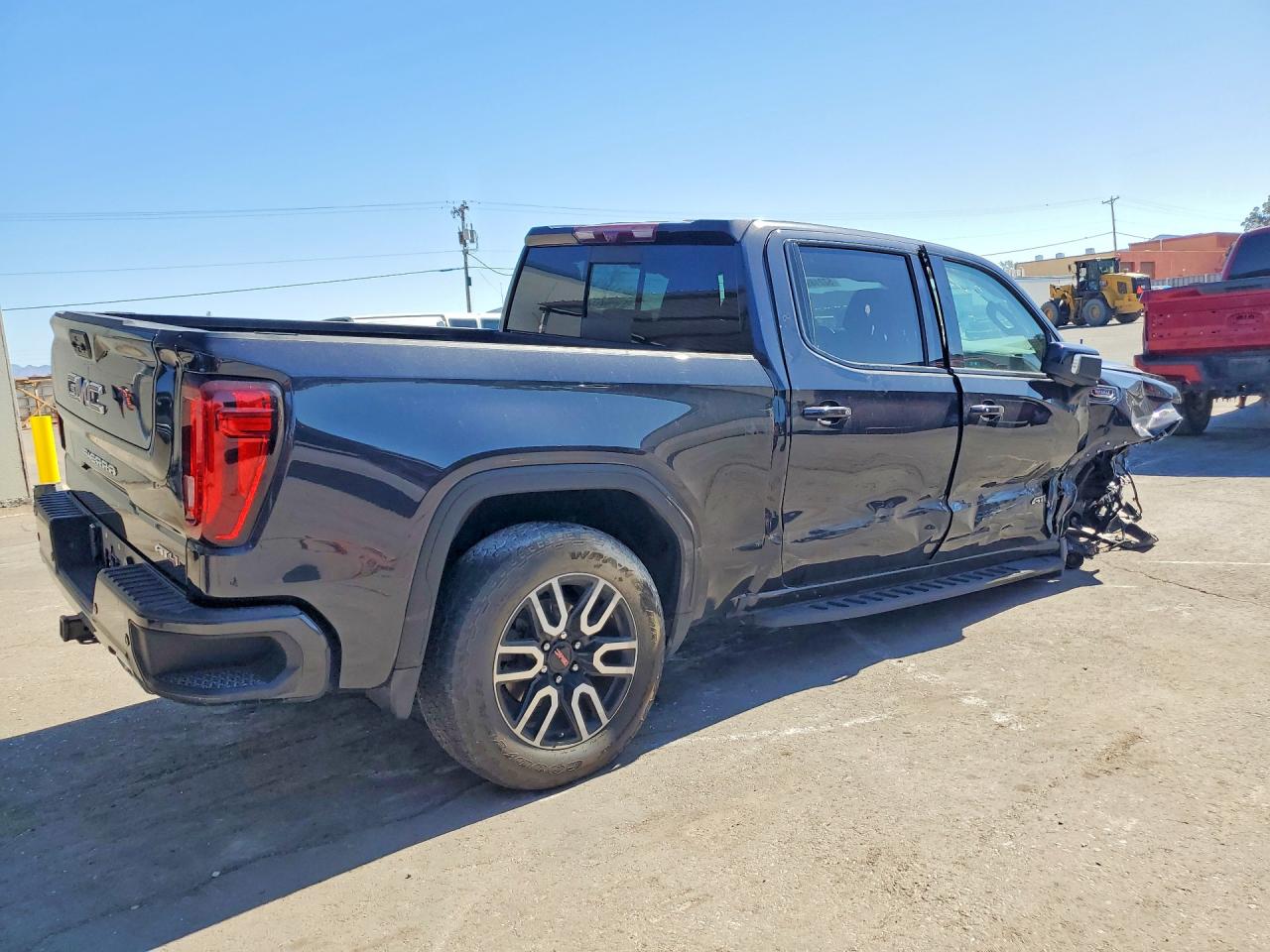 2023 GMC SIERRA VIN 1GTUUEE88PZ213852 photo 3