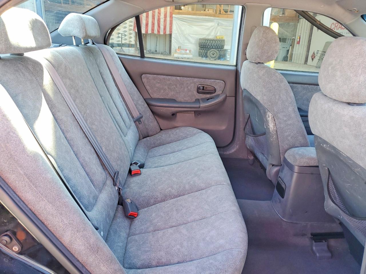 2002 Hyundai Elantra VIN KMHDN45D32U301746 photo 10