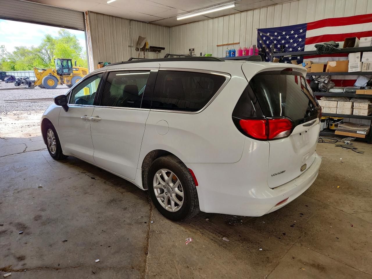 2021 Chrysler Minivan VIN 2C4RC1DG2MR541476 photo 2