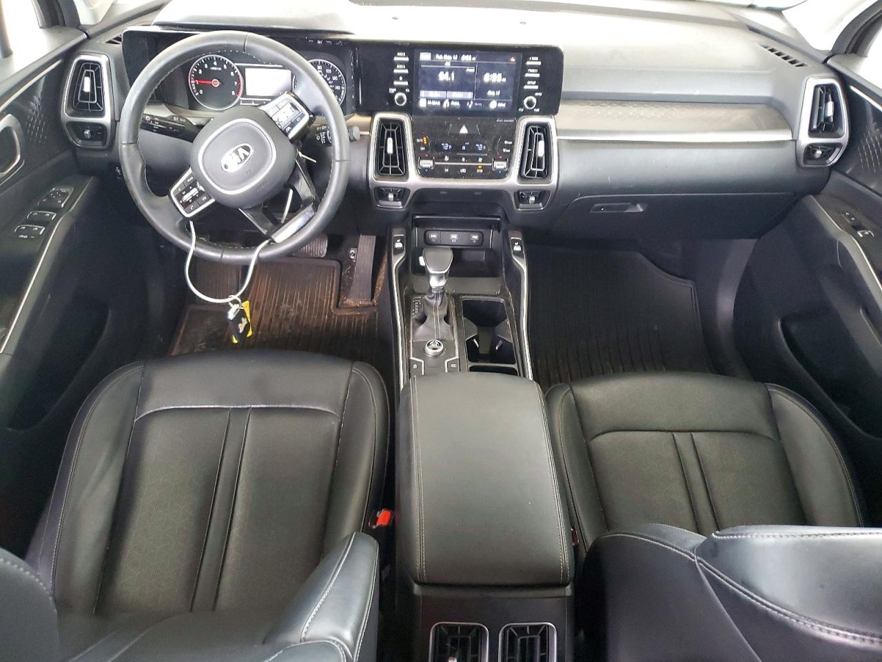 2021 Kia Sorento VIN 5XYRL4LC8MG002252 photo 8
