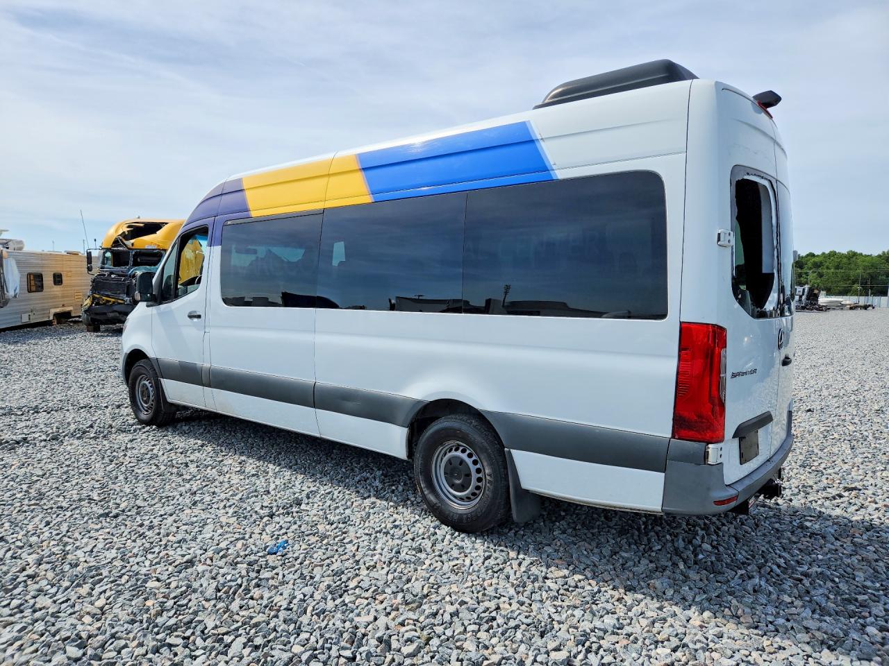 2020 Mercedes-Benz Sprinter VIN W1Z4EGHY3LT023210 photo 2