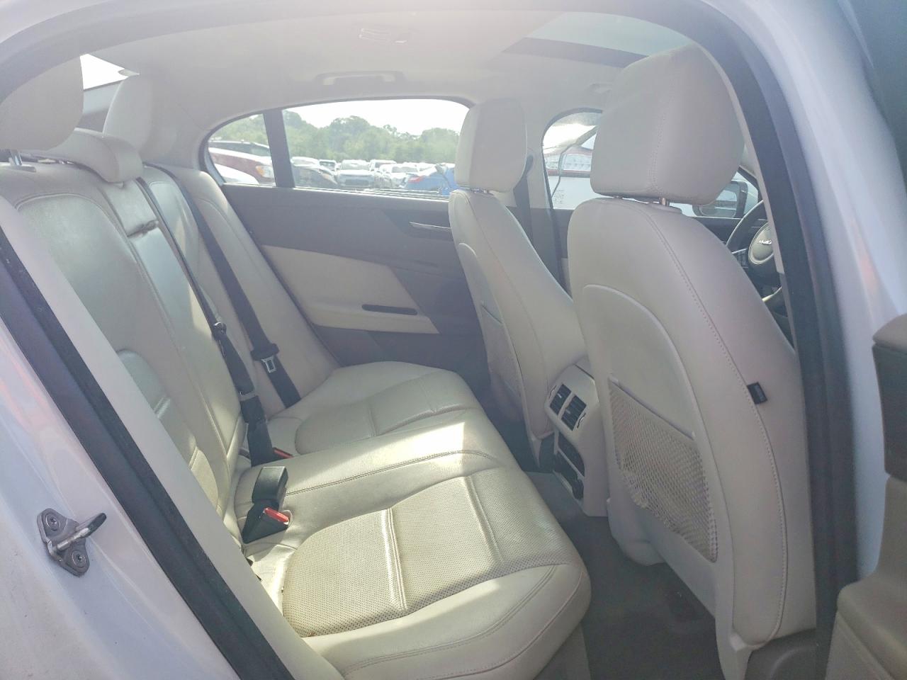 2017 Jaguar Xe VIN SAJAK4BN9HA971696 photo 10
