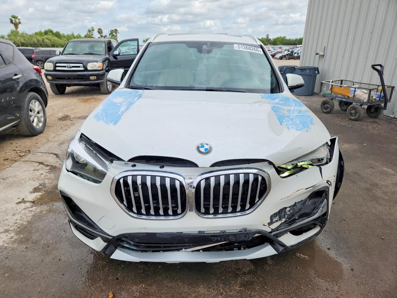 2020 BMW X1 VIN WBXJG7C01L5R93829 photo 5
