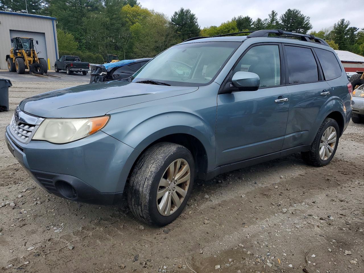 2011 SUBARU Forester VIN JF2SHADC6BH741660 photo 1