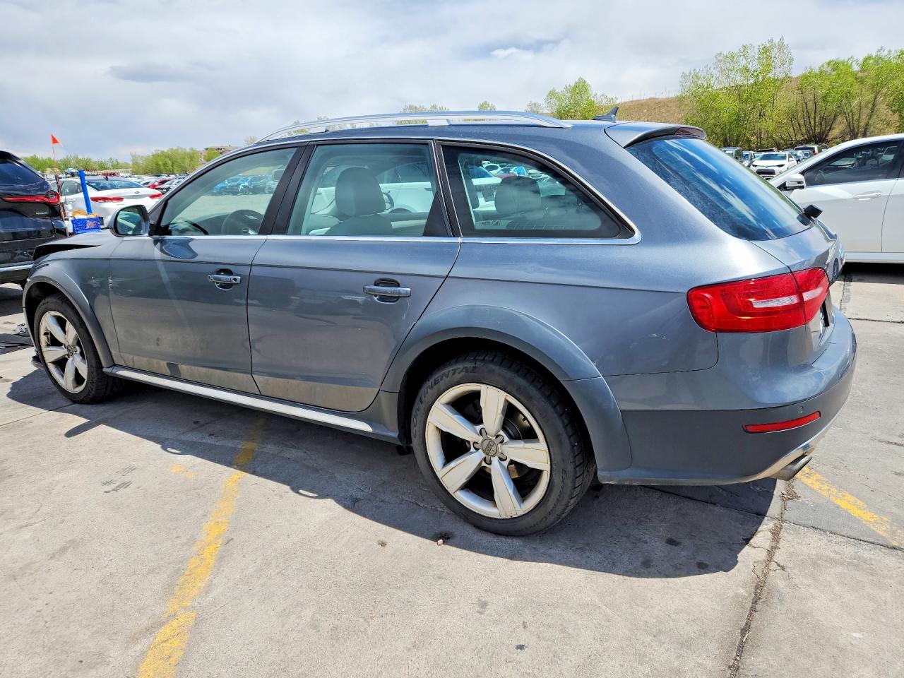 2013 Audi A4 VIN WA1UFAFL6DA117177 photo 2