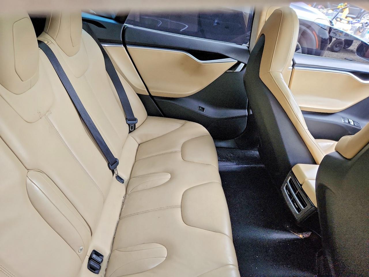 2015 Tesla Model s VIN 5YJSA1H22FFP74892 photo 10