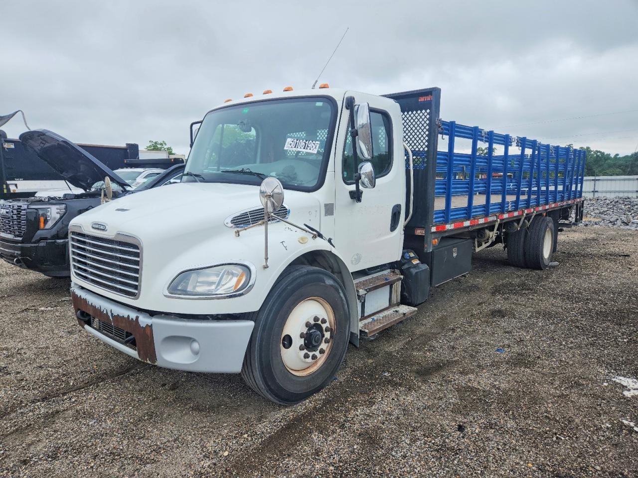 2014 FREIGHTLINER All other VIN 1FVACWDU6EHFY3833 photo 2