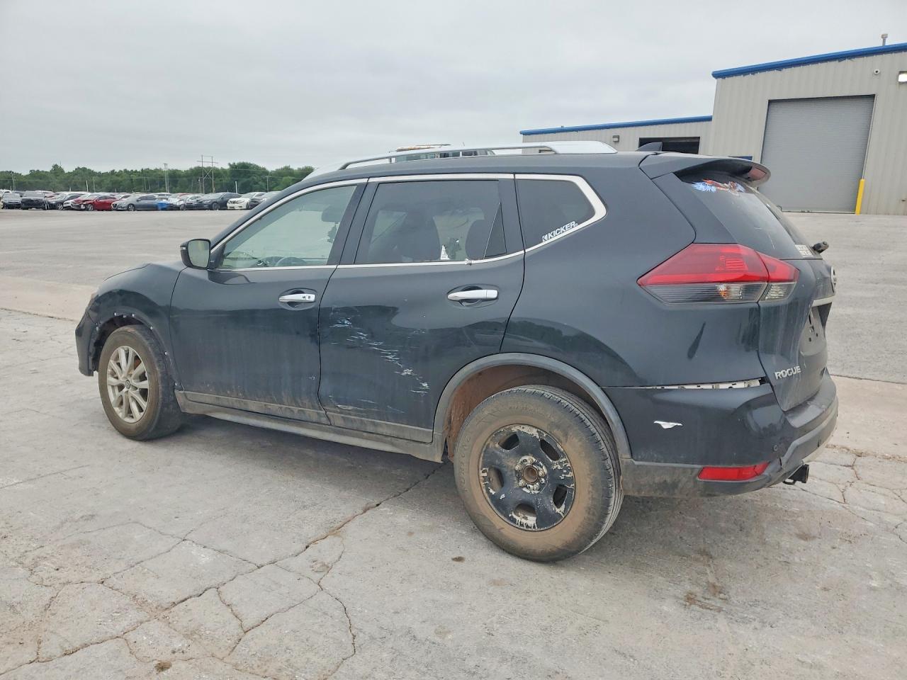 2020 Nissan Rogue VIN KNMAT2MT3LP504887 photo 2