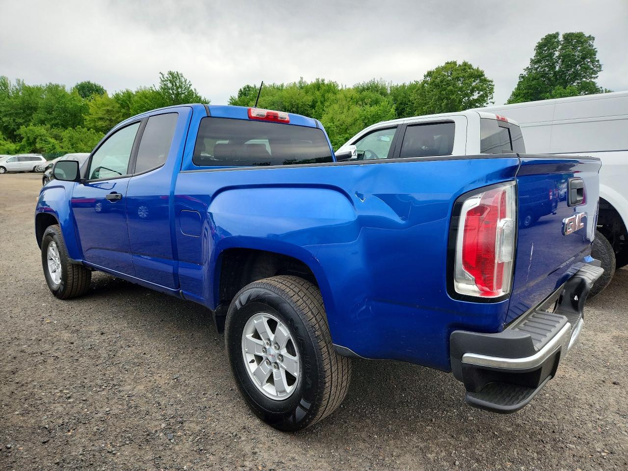 2020 GMC Canyon VIN 1GTH5BEA9L1121321 photo 2