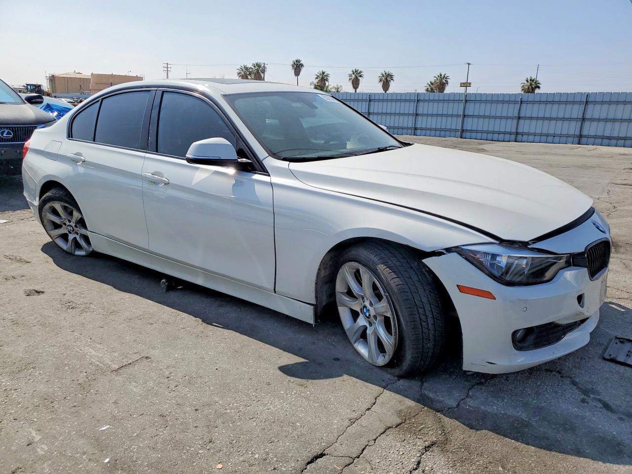 2015 BMW 3 series VIN WBA3B1G50FNT06168 photo 4