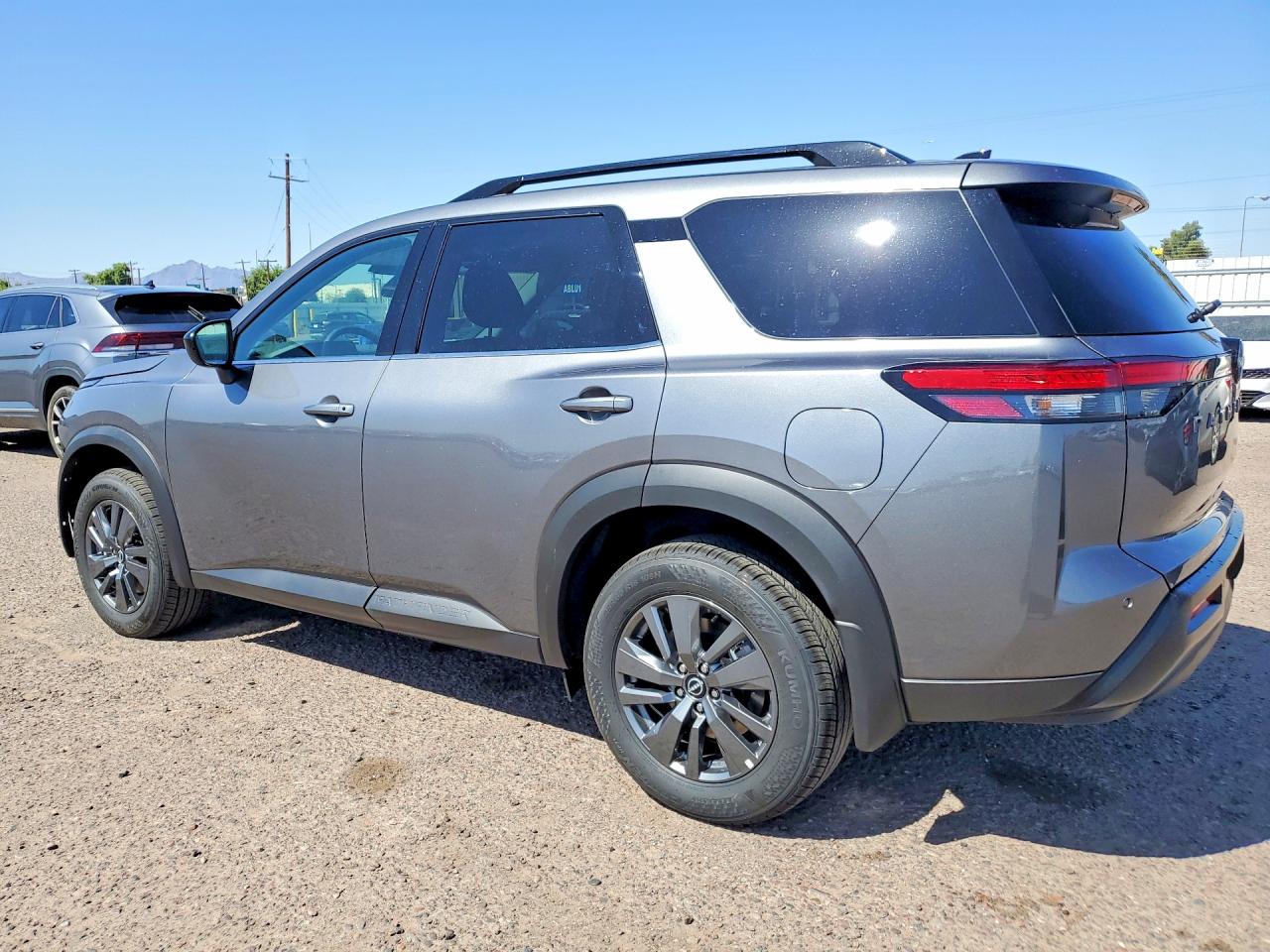 2026 Nissan Pathfinder VIN 5N1DR3BS5TC232308 photo 2