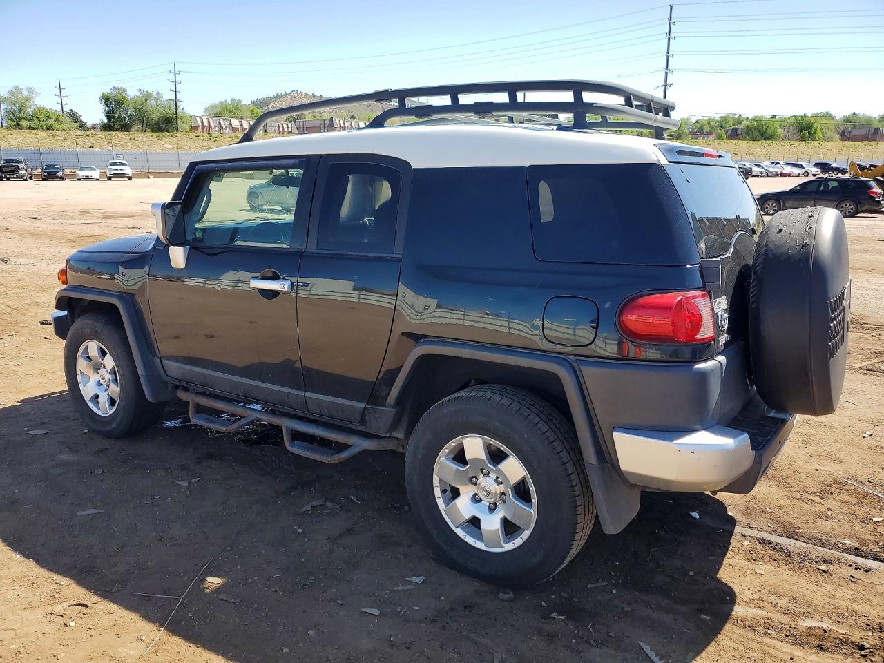 2007 Fj cruiser VIN JTEBU11F470089602 photo 2