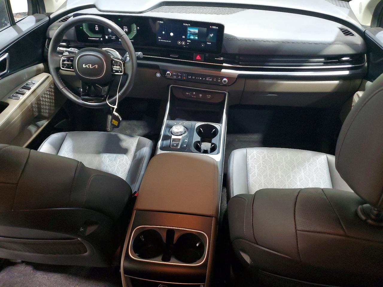 2026 Kia All other VIN KNDNB5KA1T6130289 photo 8