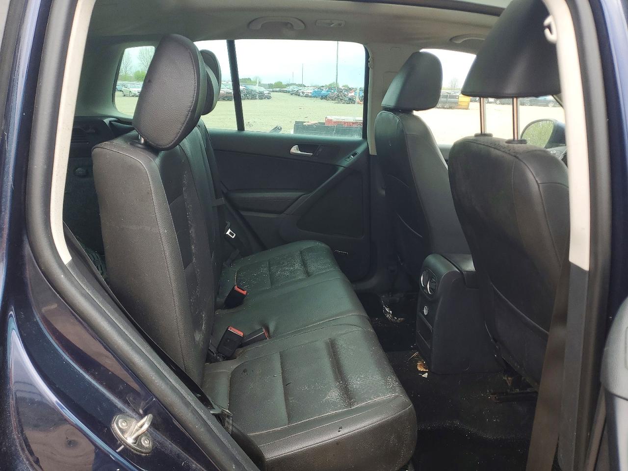 2015 Volkswagen Tiguan VIN WVGBV7AX1FW611316 photo 11
