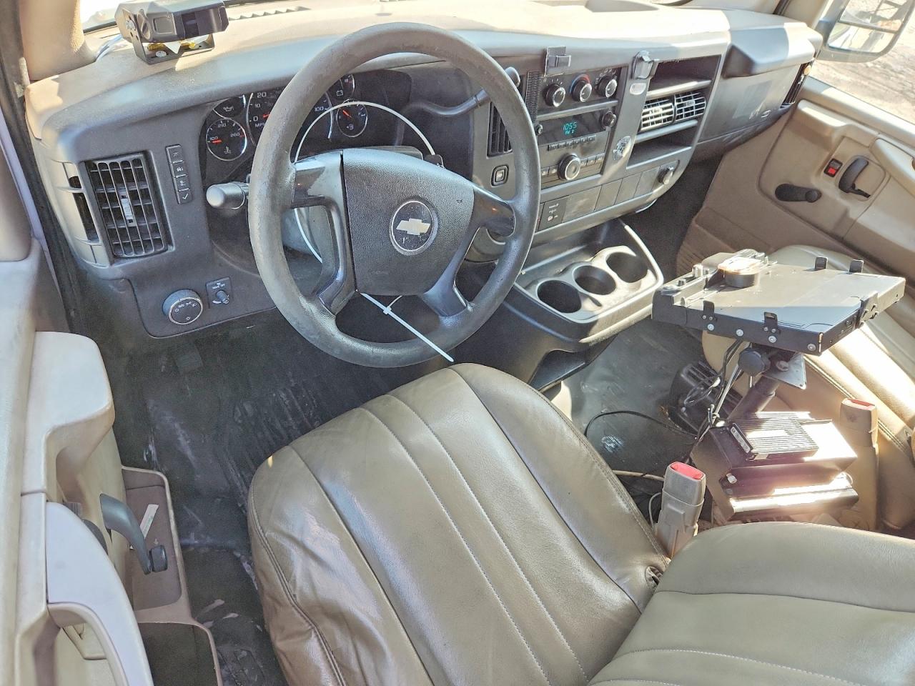 2008 CHEV Express VIN 1GCHG35K381163080 photo 8