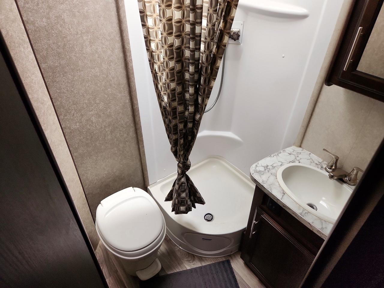 2018 JAYCO All models VIN 1UJBJHAH5J1JZ0155 photo 6