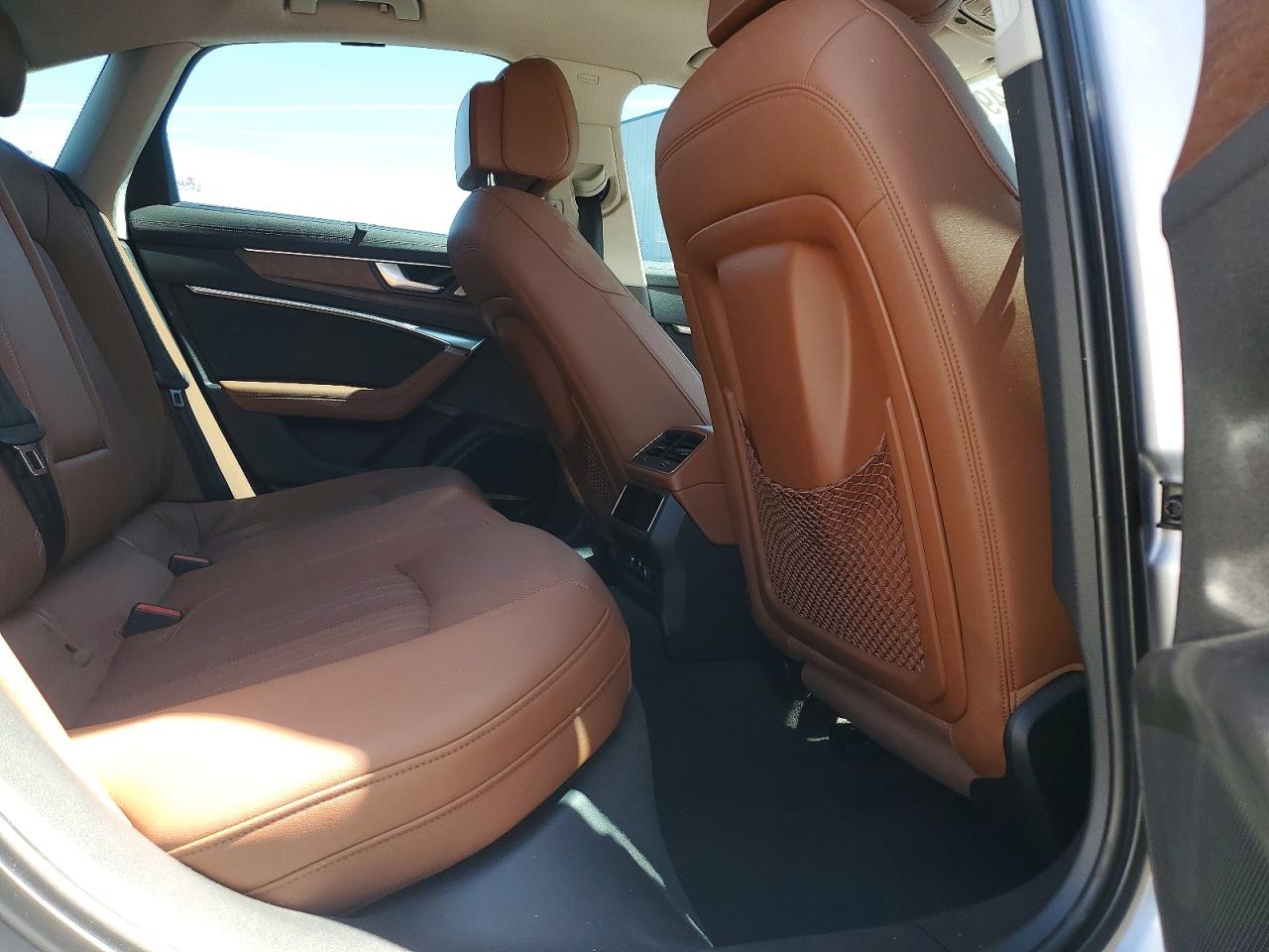 2019 Audi A6 VIN WAUL2AF21KN032867 photo 10