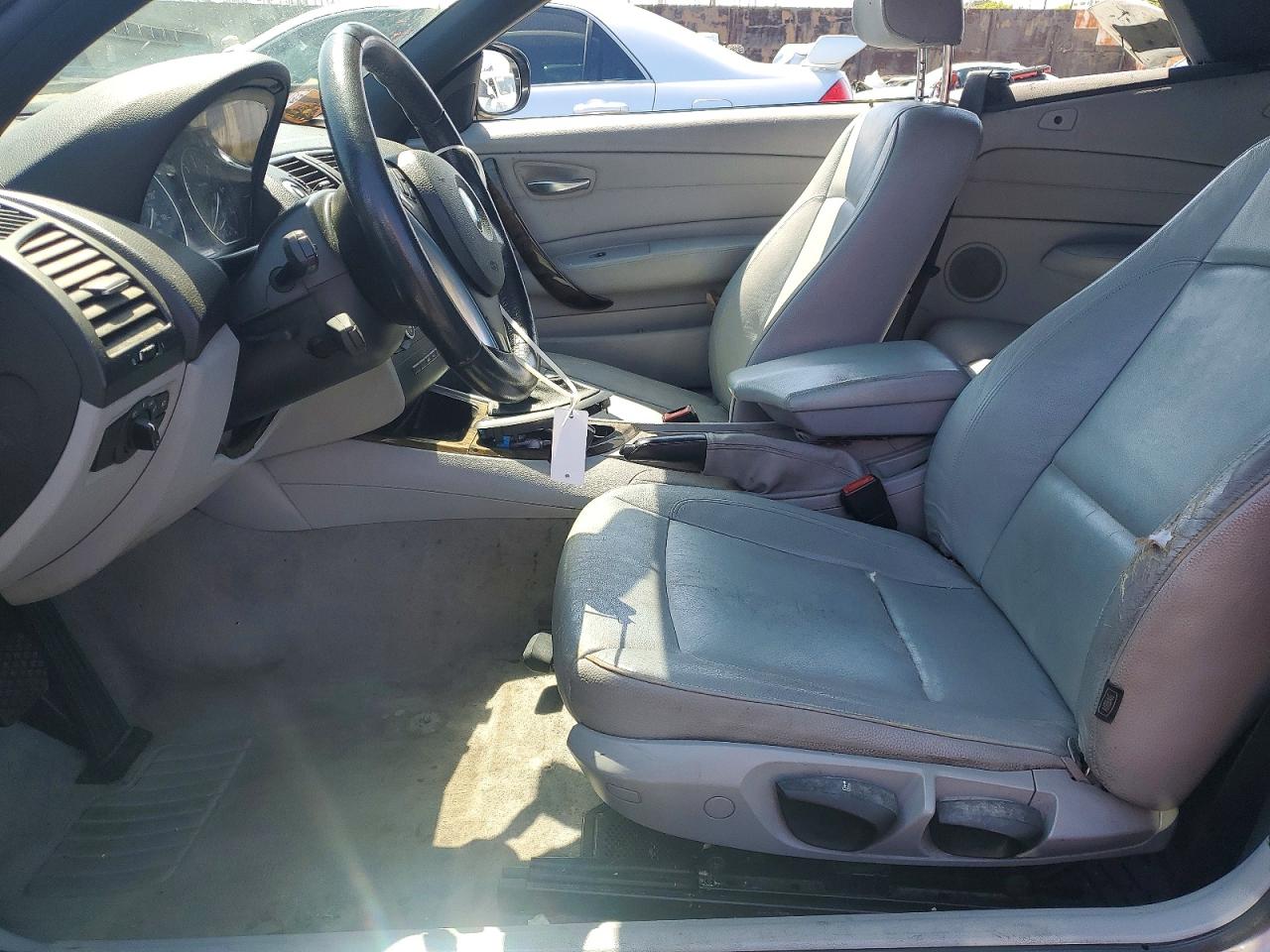 2011 BMW 1 series VIN WBAUN1C52BVH83053 photo 7