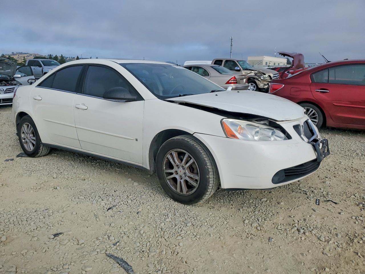 2006 Pontiac G6 VIN 1G2ZF55BX64188108 photo 4