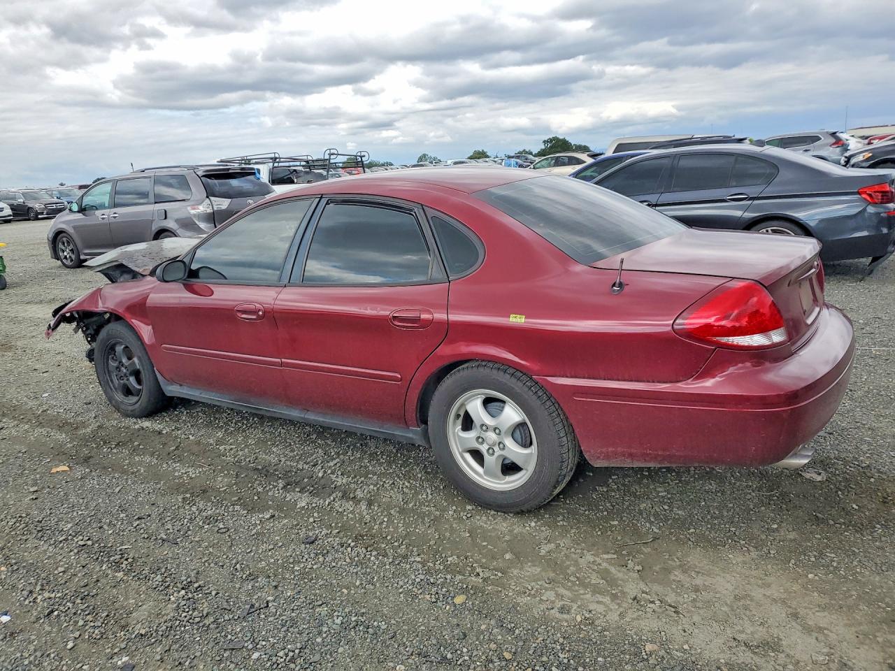 2004 Ford Taurus VIN 1FAFP53224G193920 photo 2