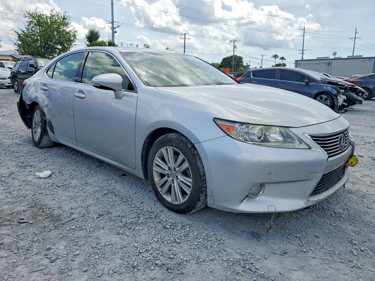 2014 Lexus ES350 VIN JTHBK1GG8E2119839 photo 4