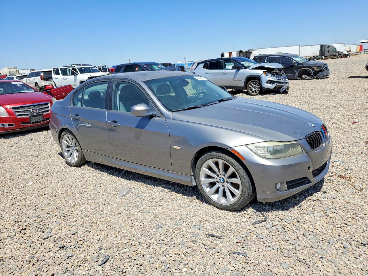 2011 BMW 3 series VIN WBAPH7C52BE683197 photo 4