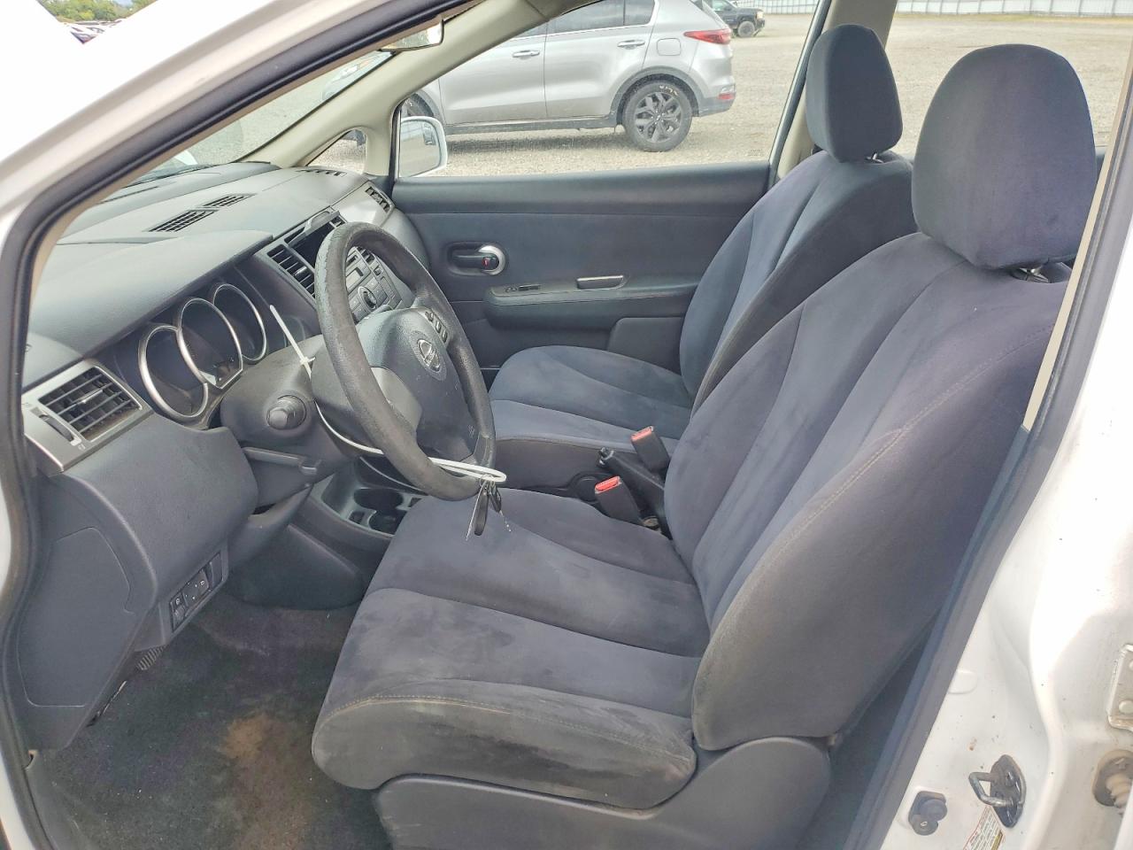 2008 Nissan Versa VIN 3N1BC11E08L389840 photo 7
