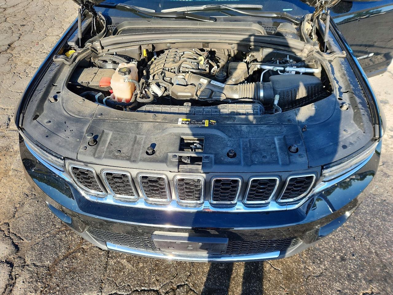 2024 Jeep Cherokee VIN 1C4RJHAG6RC216641 photo 12