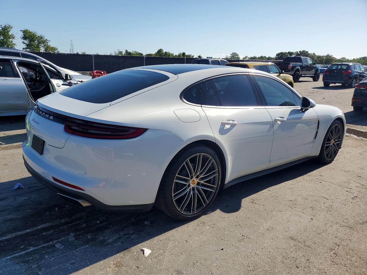 2017 Porsche Panamera VIN WP0AA2A73HL101603 photo 3