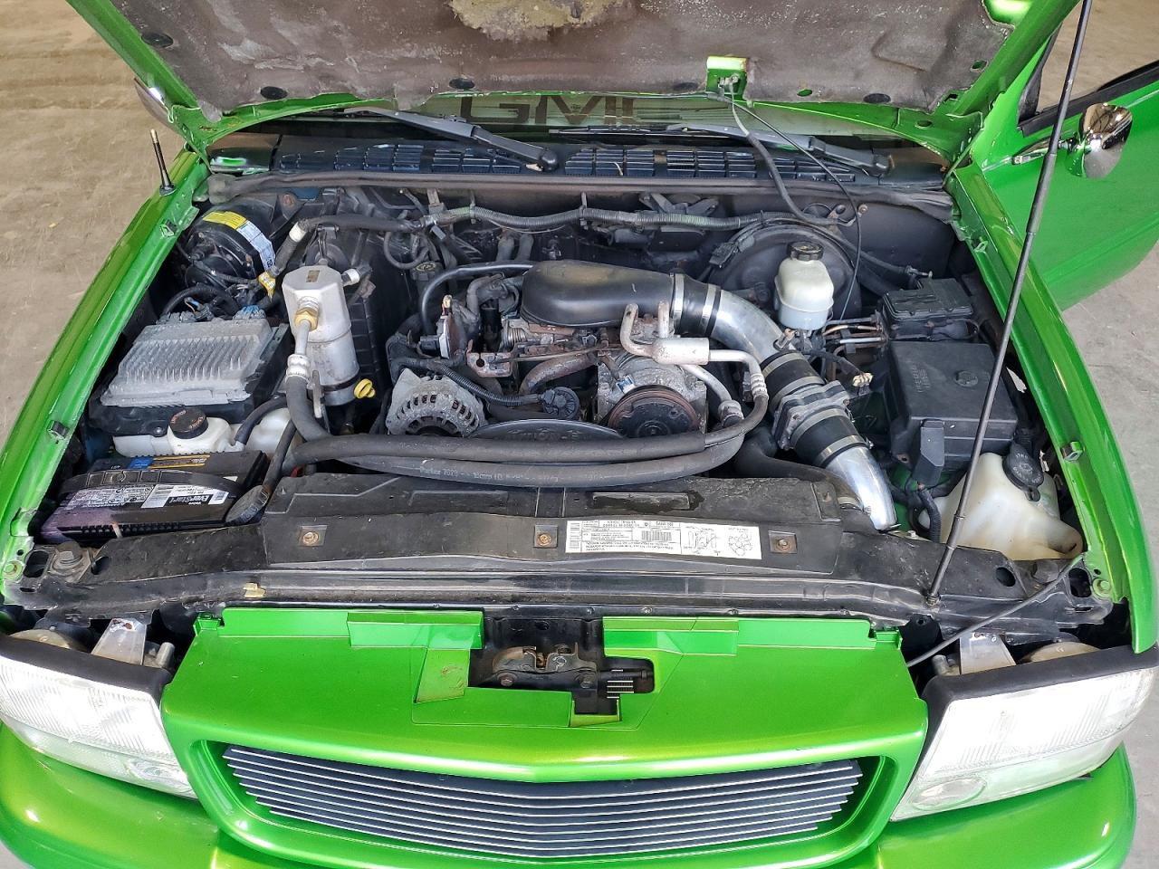 2000 GMC Sonoma VIN 1GTCS14W5YK270627 photo 11