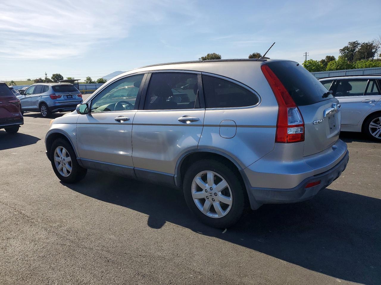 2008 Honda Crv VIN JHLRE38778C056798 photo 2