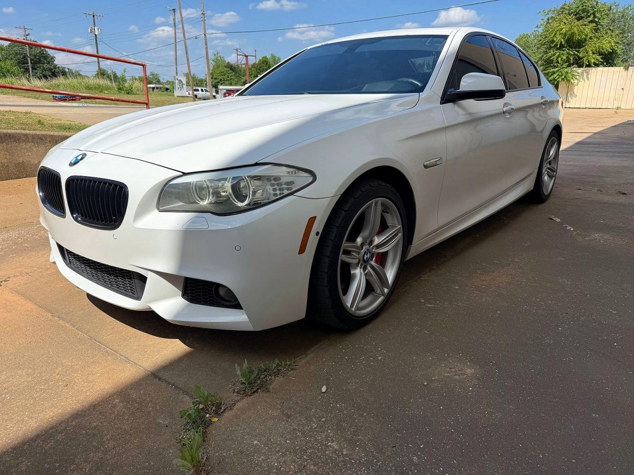 2013 BMW 5 series VIN WBAFU9C57DDY71810 photo 2