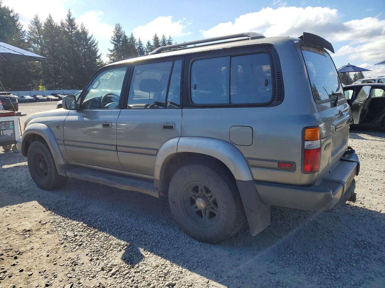 1997 Toyota Land cruis VIN JT3HJ85J3V0170011 photo 2