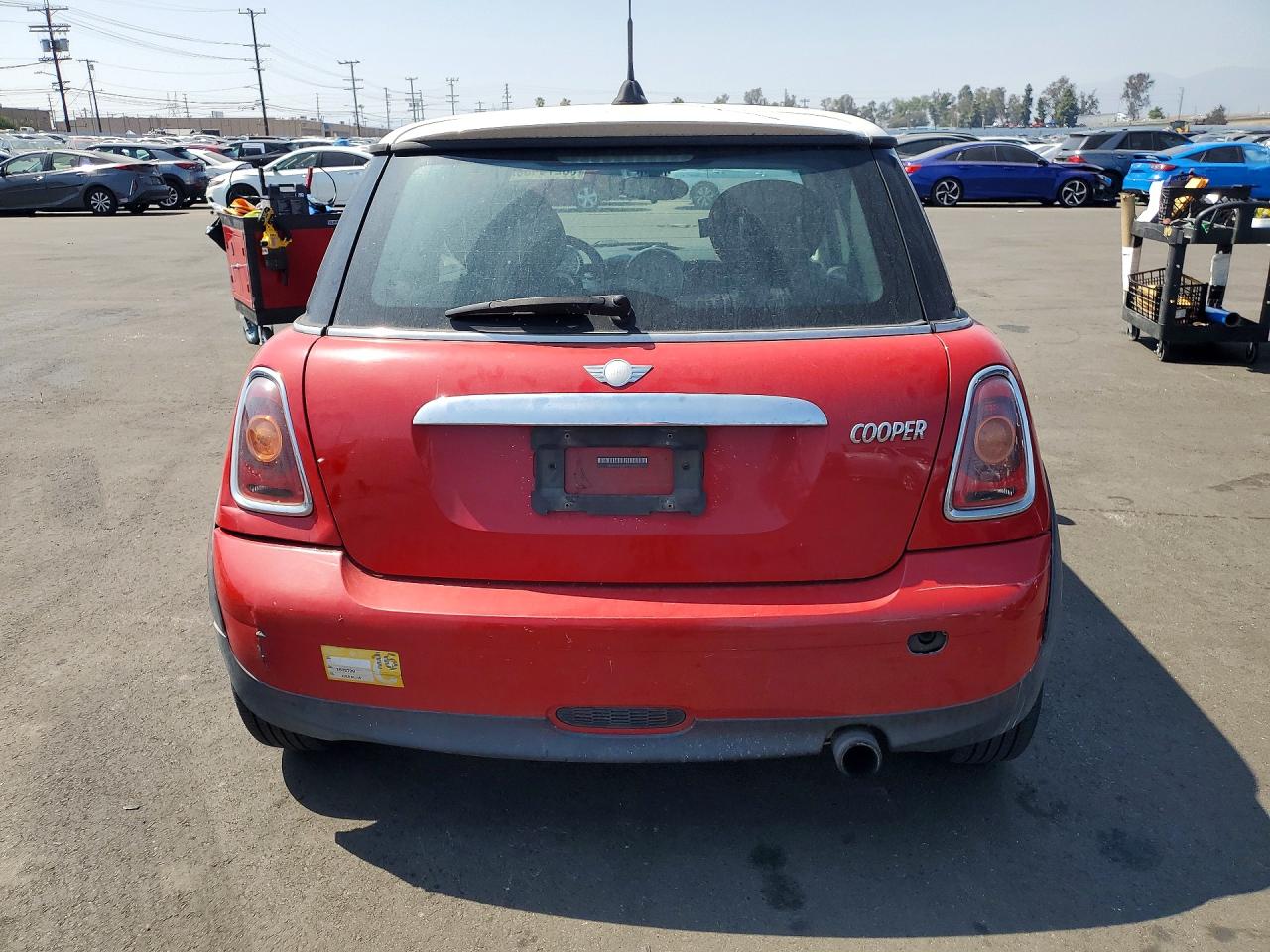 2008 Mini Cooper VIN WMWMF33578TT67963 photo 6