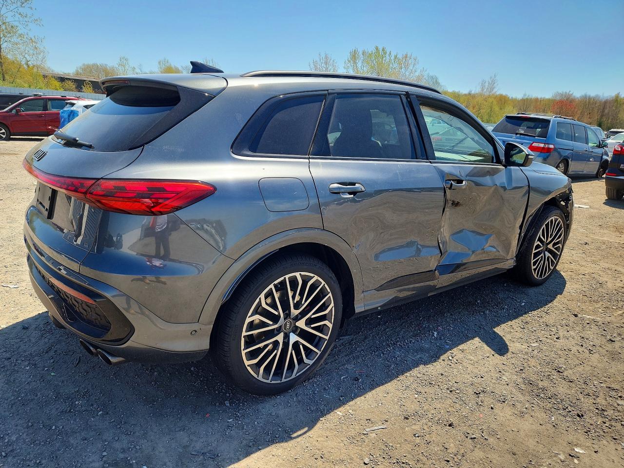 2025 Audi Sq5 VIN WA125AGU0S2022574 photo 3