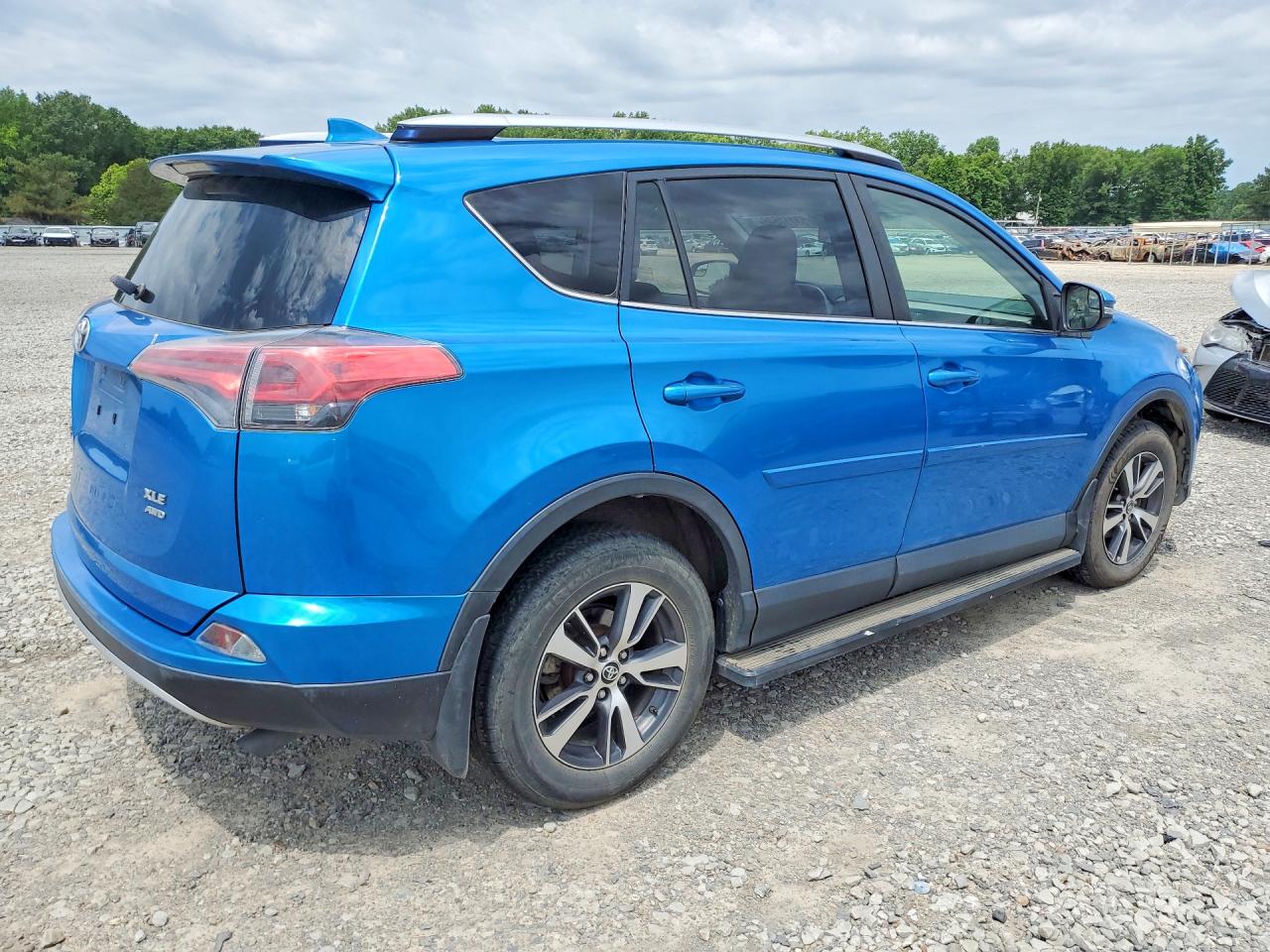 2016 Toyota Rav4 VIN JTMRFREV8GJ083227 photo 3