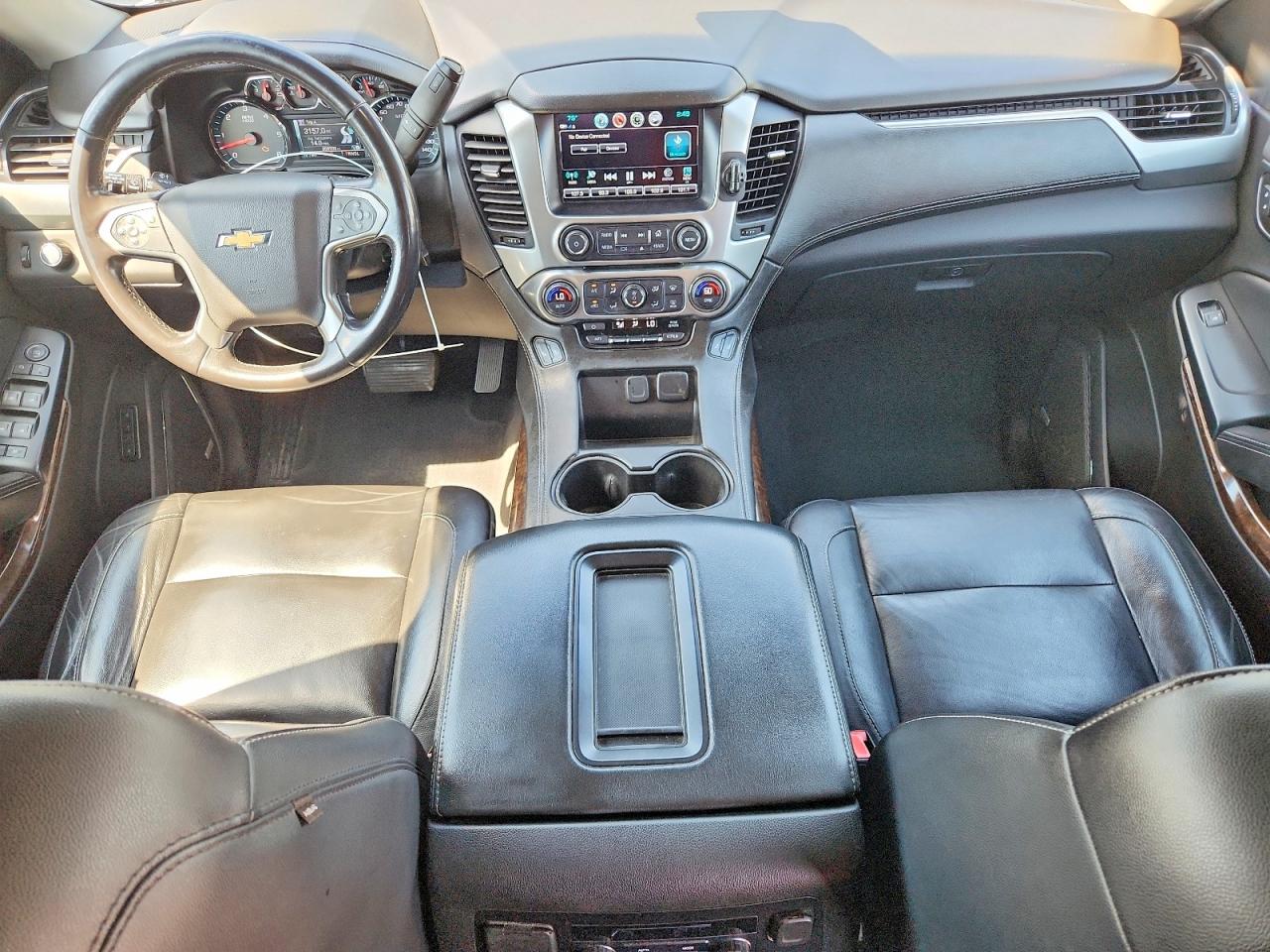 2020 Chev Suburban VIN 1GNSCHKC1LR301602 photo 8
