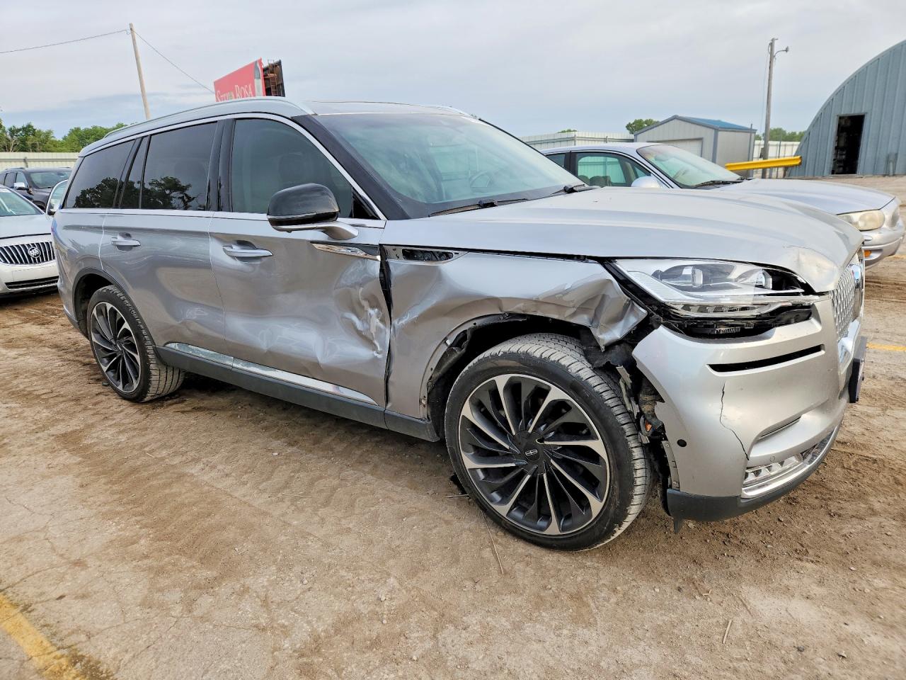2020 Lincoln Aviator VIN 5LM5J7XC5LGL00567 photo 4