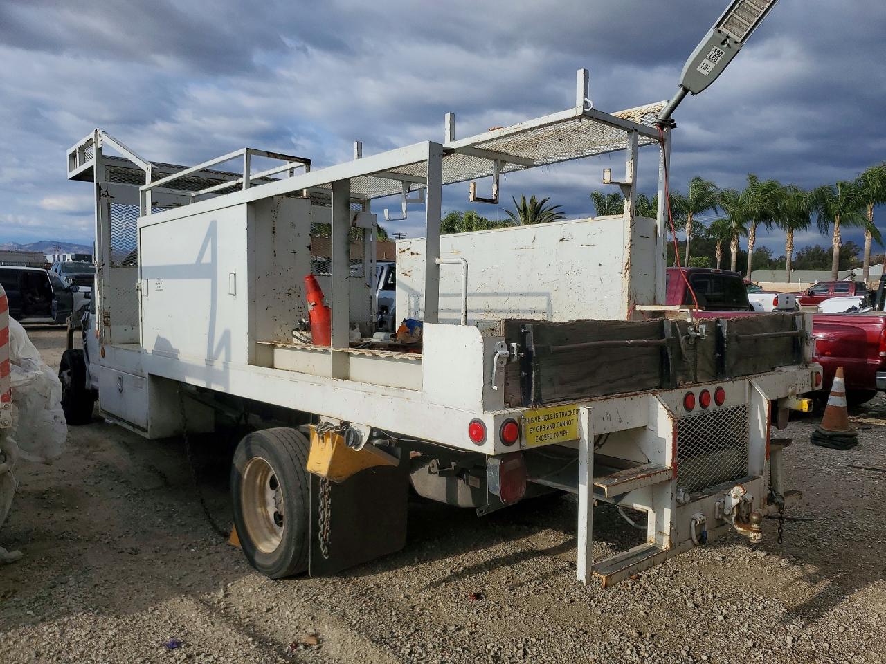 2019 Ford F550 VIN 1FDUF5GY3KEG13594 photo 2